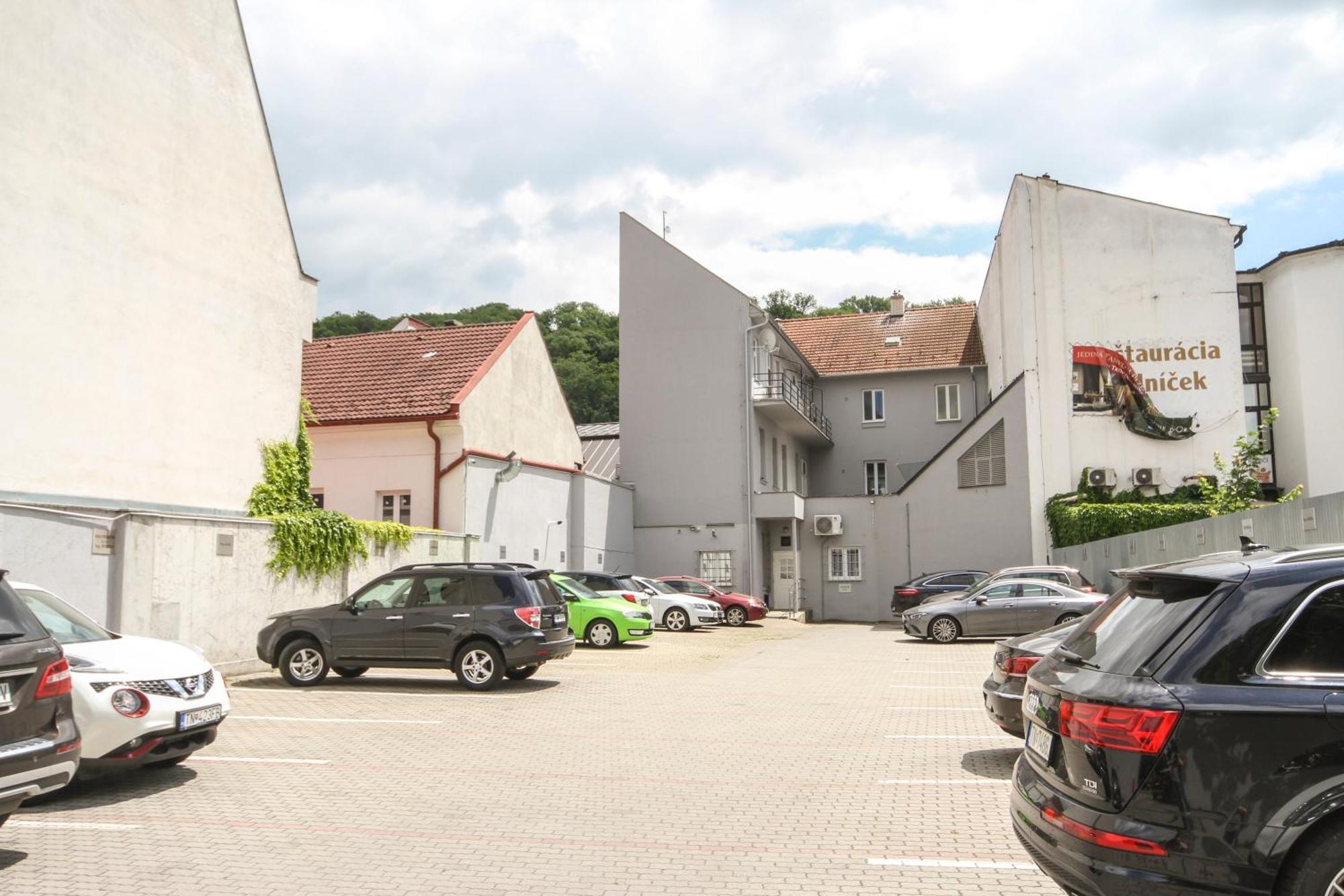 Apartman Vita Lite Trencin Exterior foto
