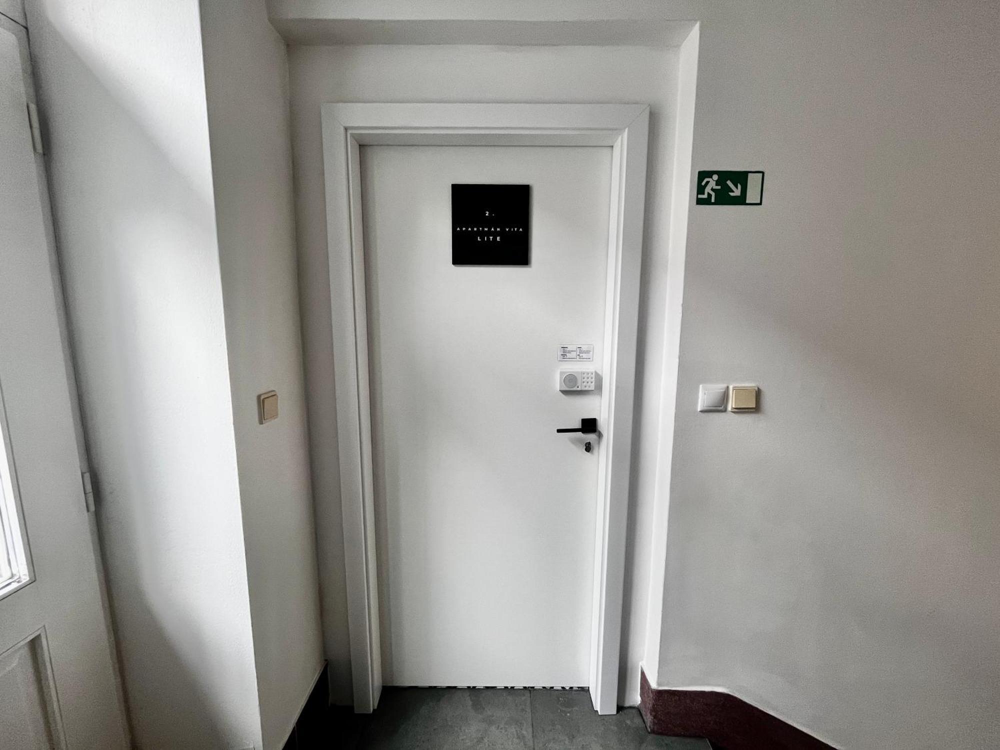 Apartman Vita Lite Trencin Exterior foto